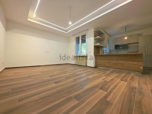 Appartamento in vendita a Parma Centro, Parma