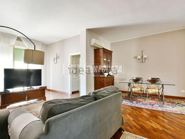 Appartamento in vendita a Centro, Marche