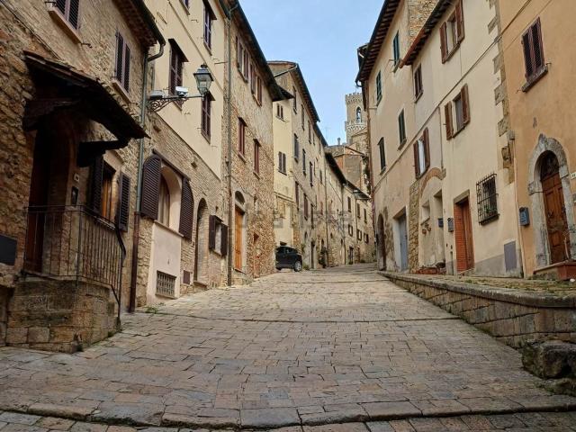 Appartamento in vendita a Volterra, Toscana