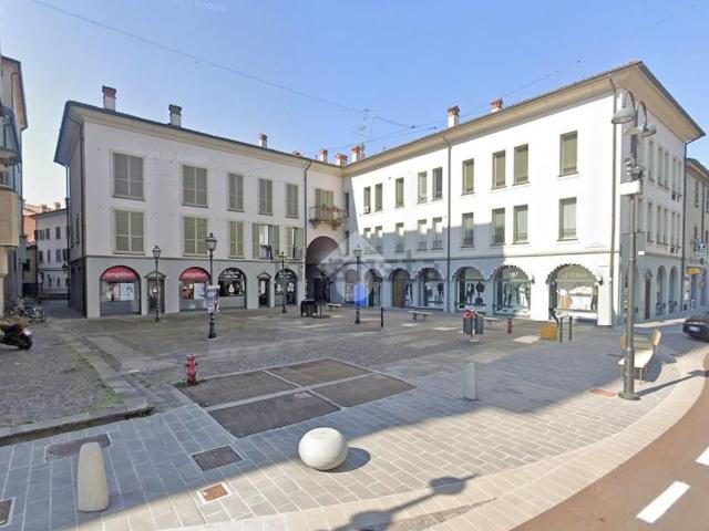 Appartamento in vendita a Cassano D'adda, Lombardia
