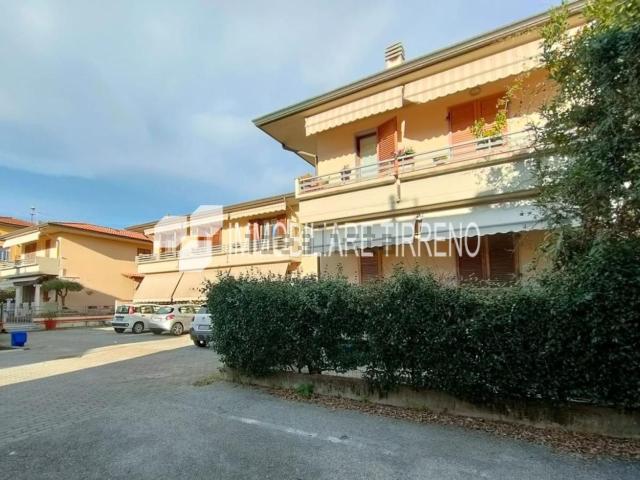 Appartamento in vendita a Cervara, Marina Di Massa