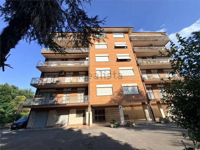 Appartamento in vendita a Frosinone, Lazio