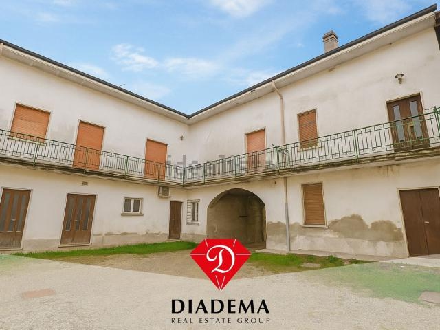Appartamento in vendita a Mornago, Lombardia