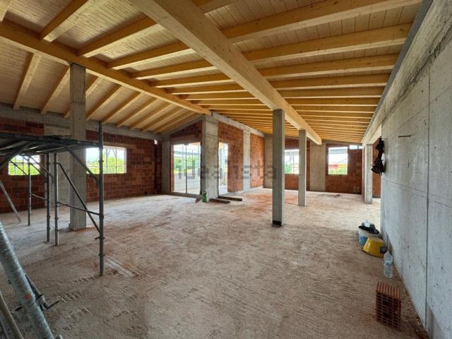 Appartamento in vendita a Brugnera, Friuli-Venezia Giulia