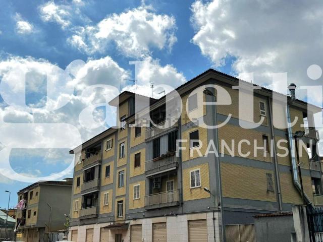 Appartamento in vendita a Arzano, Campania