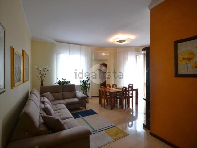 Appartamento in vendita a Sedriano, Lombardia