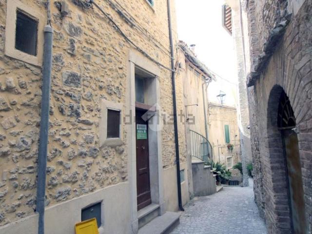 Appartamento in vendita a Roccantica, Lazio