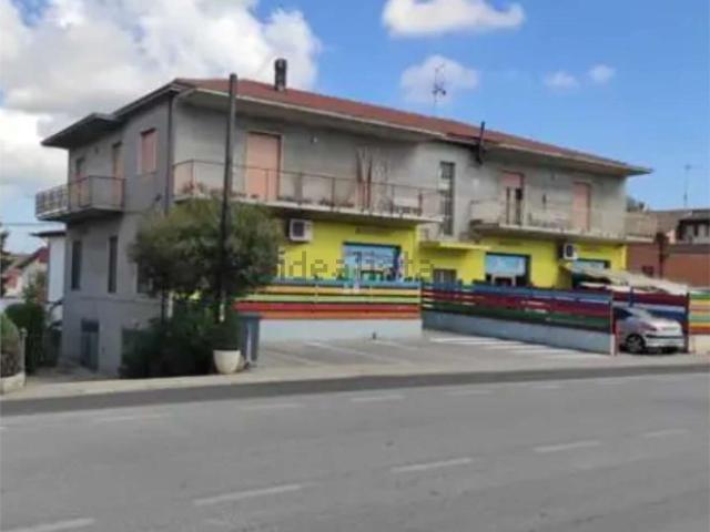Appartamento in vendita a Cappelle Sul Tavo, Abruzzo