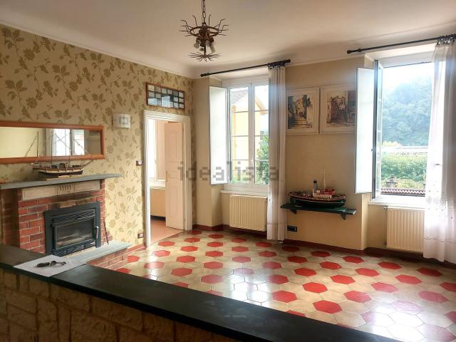 Appartamento in vendita a Ronco Scrivia, Liguria