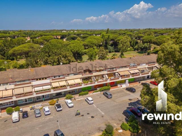 Appartamento in vendita a Municipio Roma X, Roma Capitale