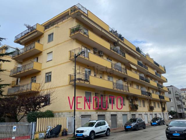 Appartamento in vendita a Pescara, Abruzzo