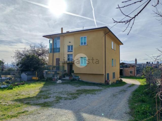 Appartamento in vendita a Nereto, Teramo