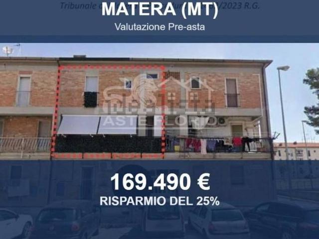 Appartamento in vendita a Rione Spine Bianche, Matera