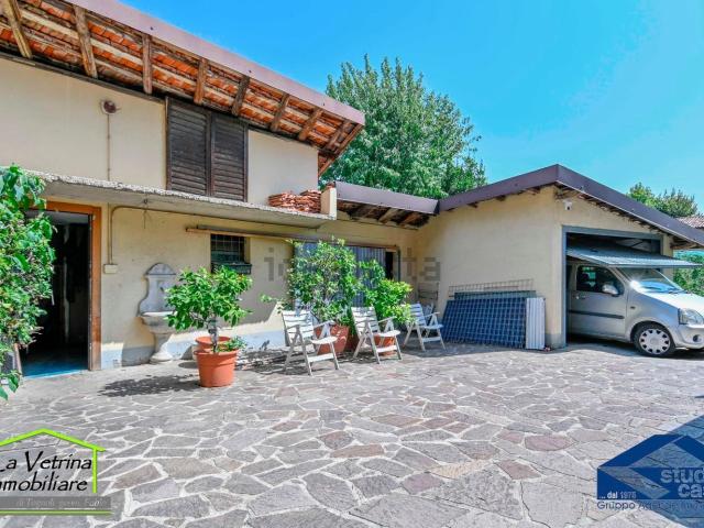 Appartamento in vendita a Bagnatica, Lombardia
