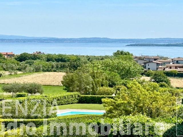 Appartamento in vendita a Padenghe Sul Garda, Lombardia