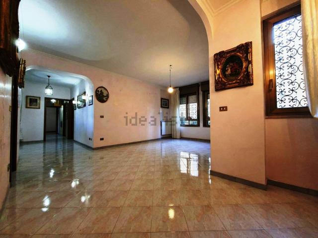 Appartamento in vendita a Osteria del Curato, Roma Capitale