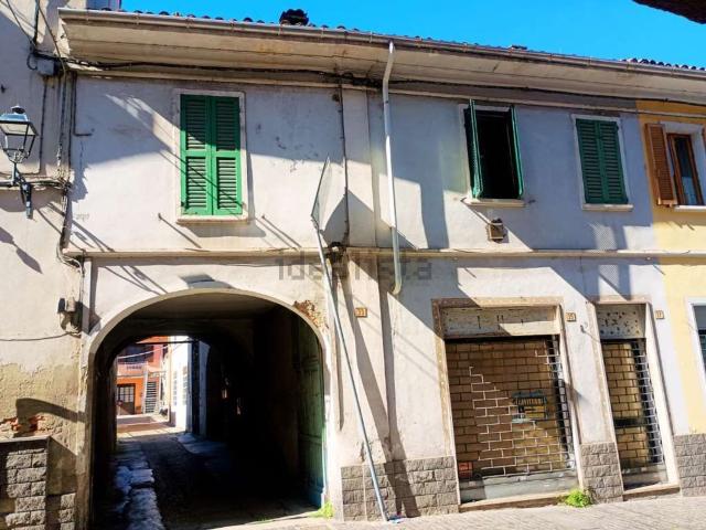 Appartamento in vendita a Valenza, Alessandria