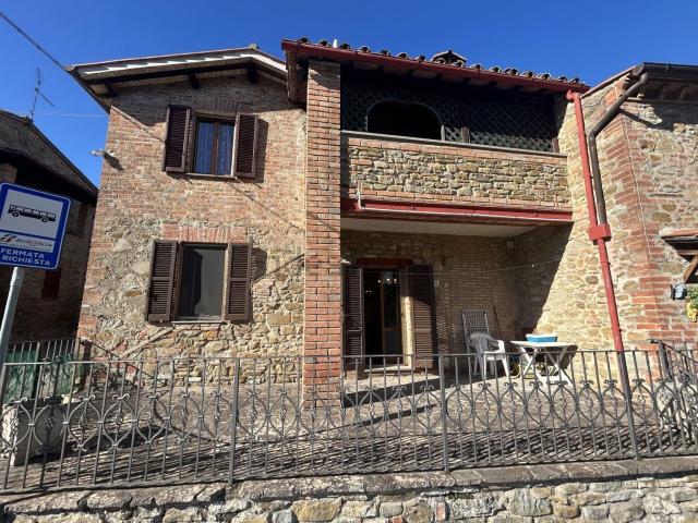 Appartamento in vendita a Paciano, Umbria