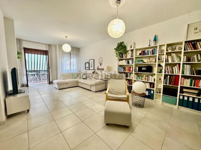 Appartamento in vendita a Marina di Carrara, Carrara