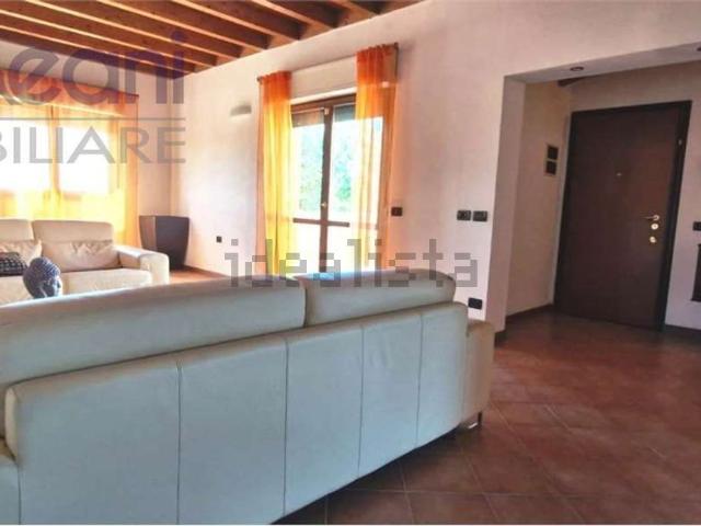 Appartamento in vendita a Torrevecchia Pia, Lombardia
