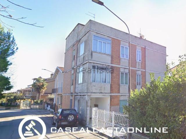 Appartamento in vendita a Santa Petronilla, Marche