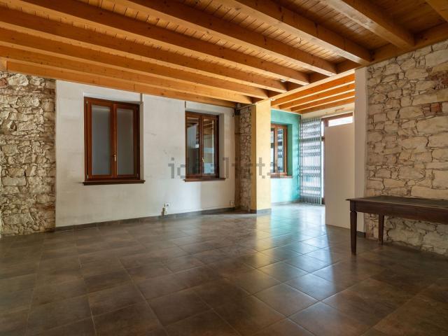 Appartamento in vendita a Negrar, Veneto