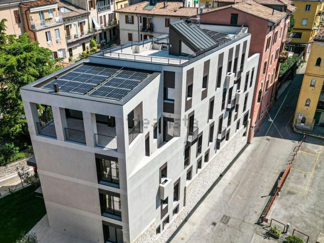 Appartamento in vendita a Est, Brenzone