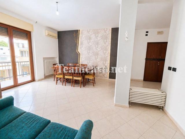 Appartamento in vendita a Loreto, Marche