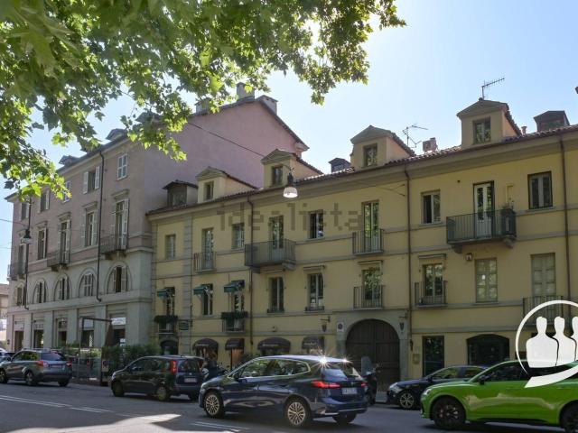 Appartamento in vendita a Circoscrizione 8, Piemonte