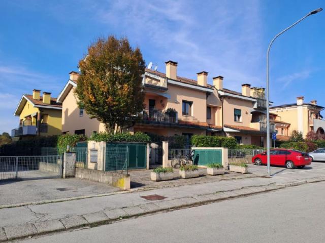 Appartamento in vendita a Bertesinella, Vicenza