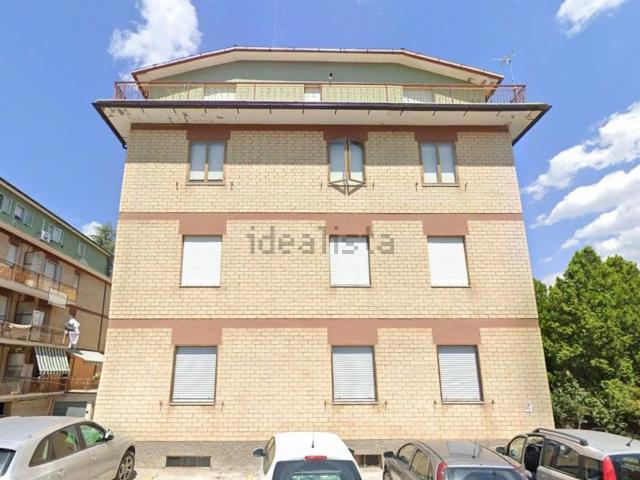 Appartamento in vendita a Quartiere Feggiani, Castelraimondo