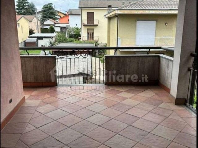 Appartamento in vendita a Trezzano Rosa, Lombardia