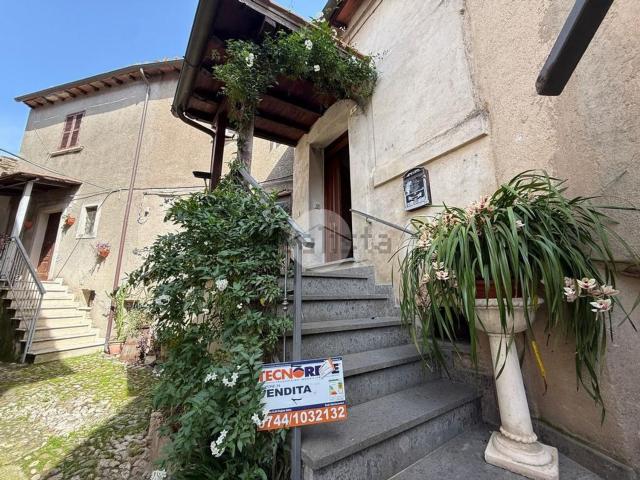 Appartamento in vendita a Collevecchio, Lazio