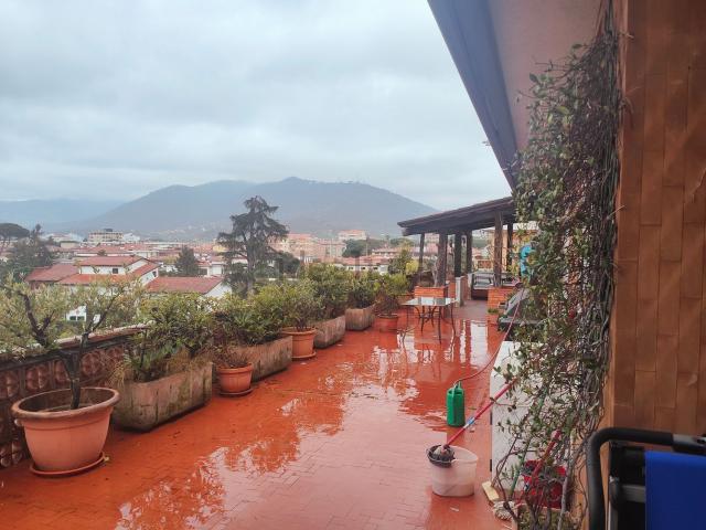 Attico in vendita a Marina di Carrara, Carrara
