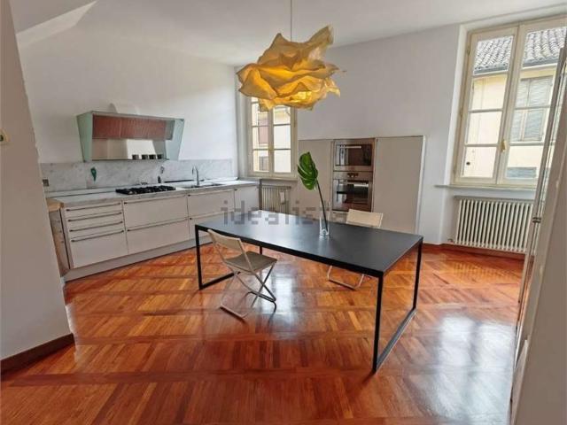 Appartamento in vendita a San Francesco-Giardini Pubblici, Re