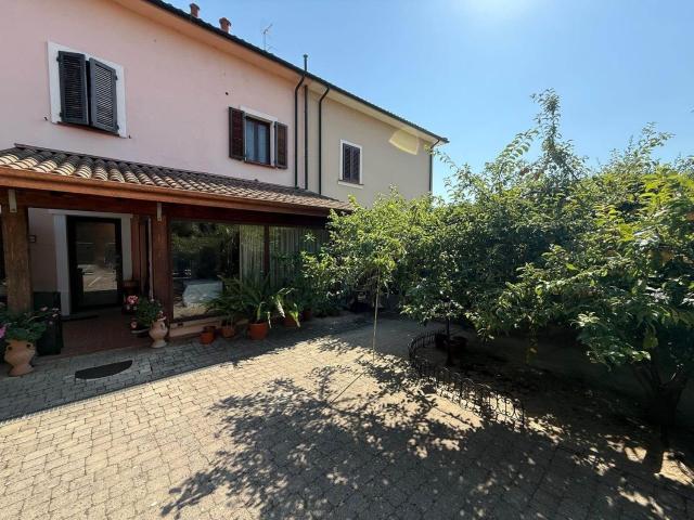 Appartamento in vendita a Cecina, Toscana
