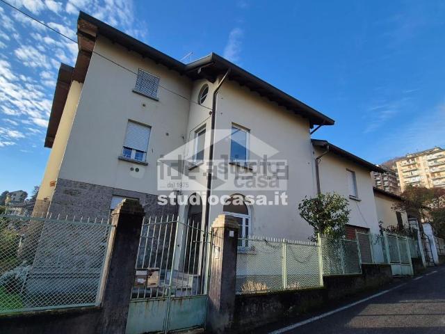 Appartamento in vendita a Lovere, Bergamo