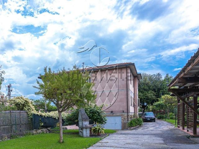Appartamento in vendita a Castelnuovo Magra, Liguria