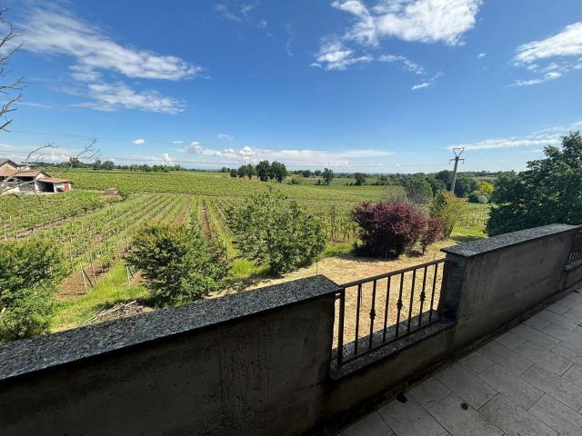 Appartamento in vendita a Castel San Giovanni, Reggio Emilia