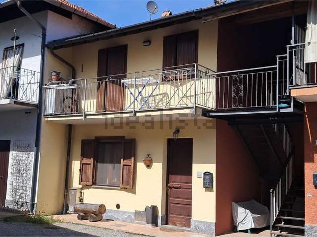 Appartamento in vendita a Bregano, Lombardia