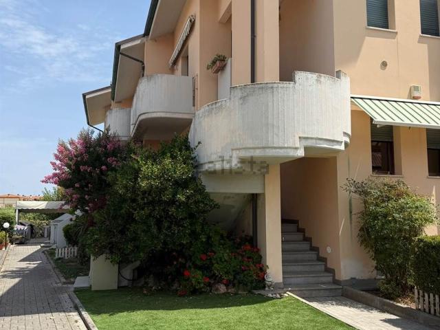 Appartamento in vendita a Torrette, Marche