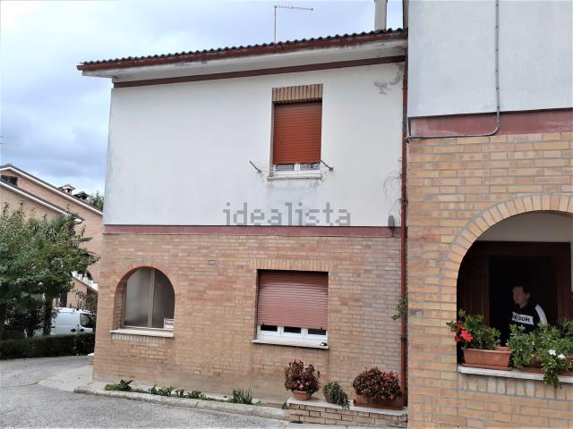 Appartamento in vendita a Strada, Marche