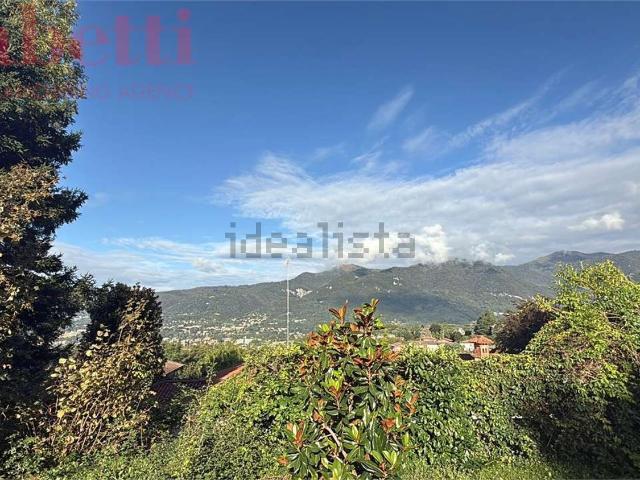 Appartamento in vendita a Crevenna, Erba