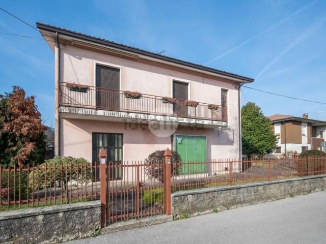 Appartamento in vendita a Gazzoli, Costermano