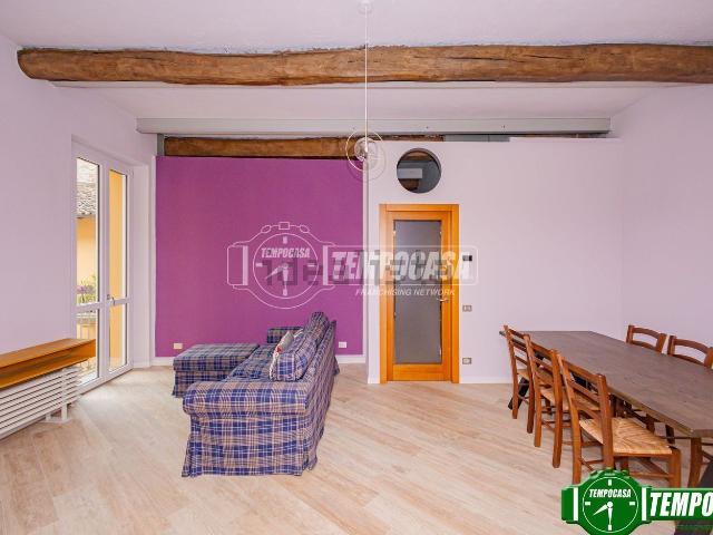 Appartamento in vendita a Pavia, Lombardia