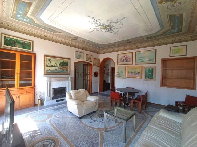 Appartamento in vendita a Montepertico, La Spezia