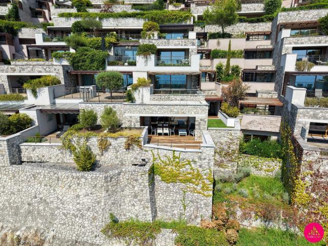 Appartamento in vendita a Aurisina, Friuli-Venezia Giulia