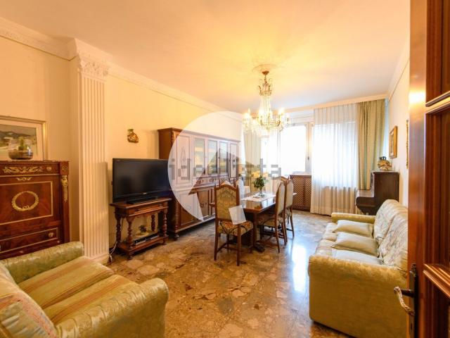 Appartamento in vendita a San Francesco-Giardini Pubblici, Re