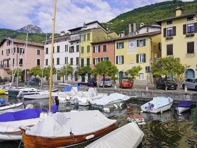 Appartamento in vendita a Comunità Montana Parco Alto Garda bresciano, Gargnano