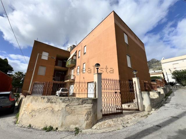 Appartamento in vendita a Fico, Valderice